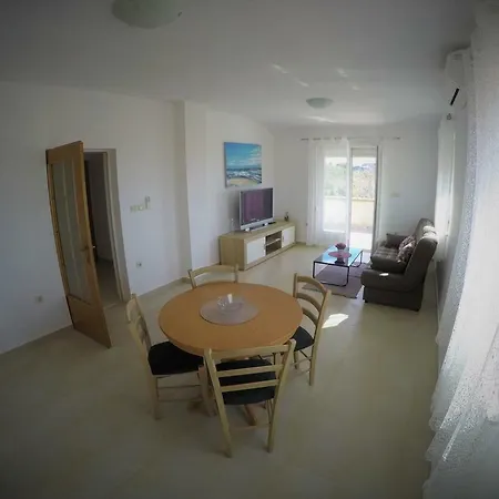 Donat דירה זאדאר